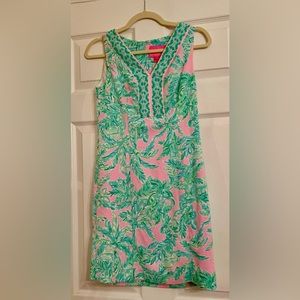 EUC Lilly Pulitzer Vivian Stretch Shift. Pink Sand Paradise  00